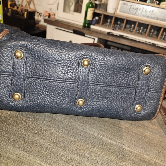 Dooney and Bourke Vintage All Weather Pebbled Leather Satchel Handbag Navy Blue - Picture 4 of 11